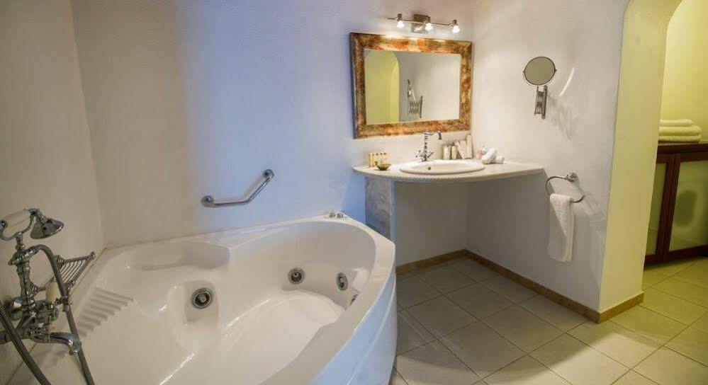 La Maltese Private House Imerovigli Exteriör bild
