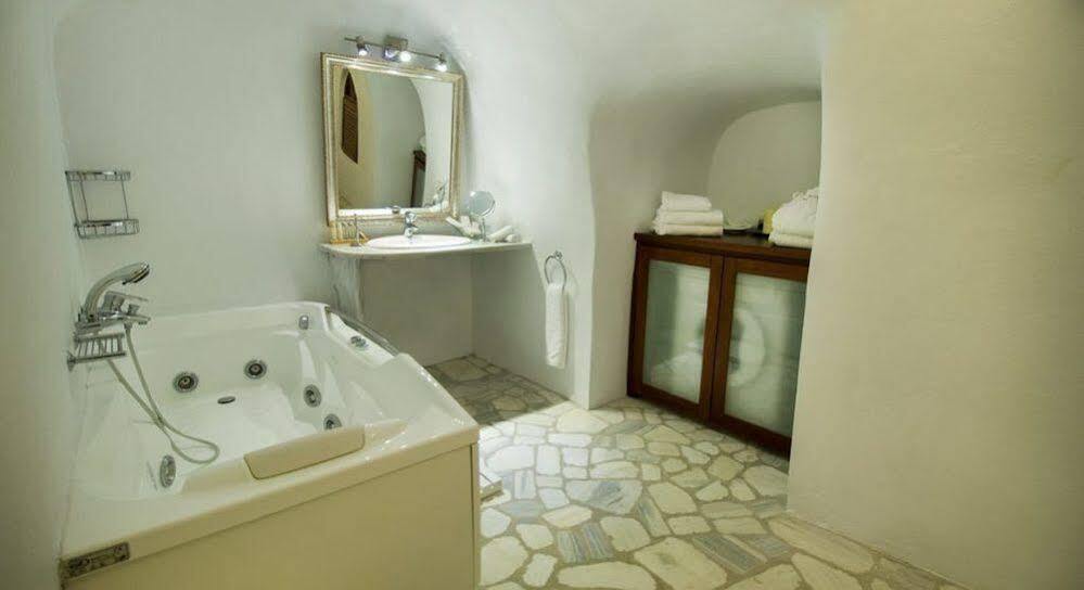 La Maltese Private House Imerovigli Exteriör bild